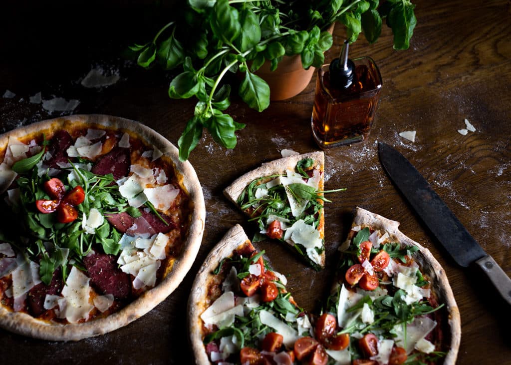 Hausgemachte Pizza bei URBAN's Wien